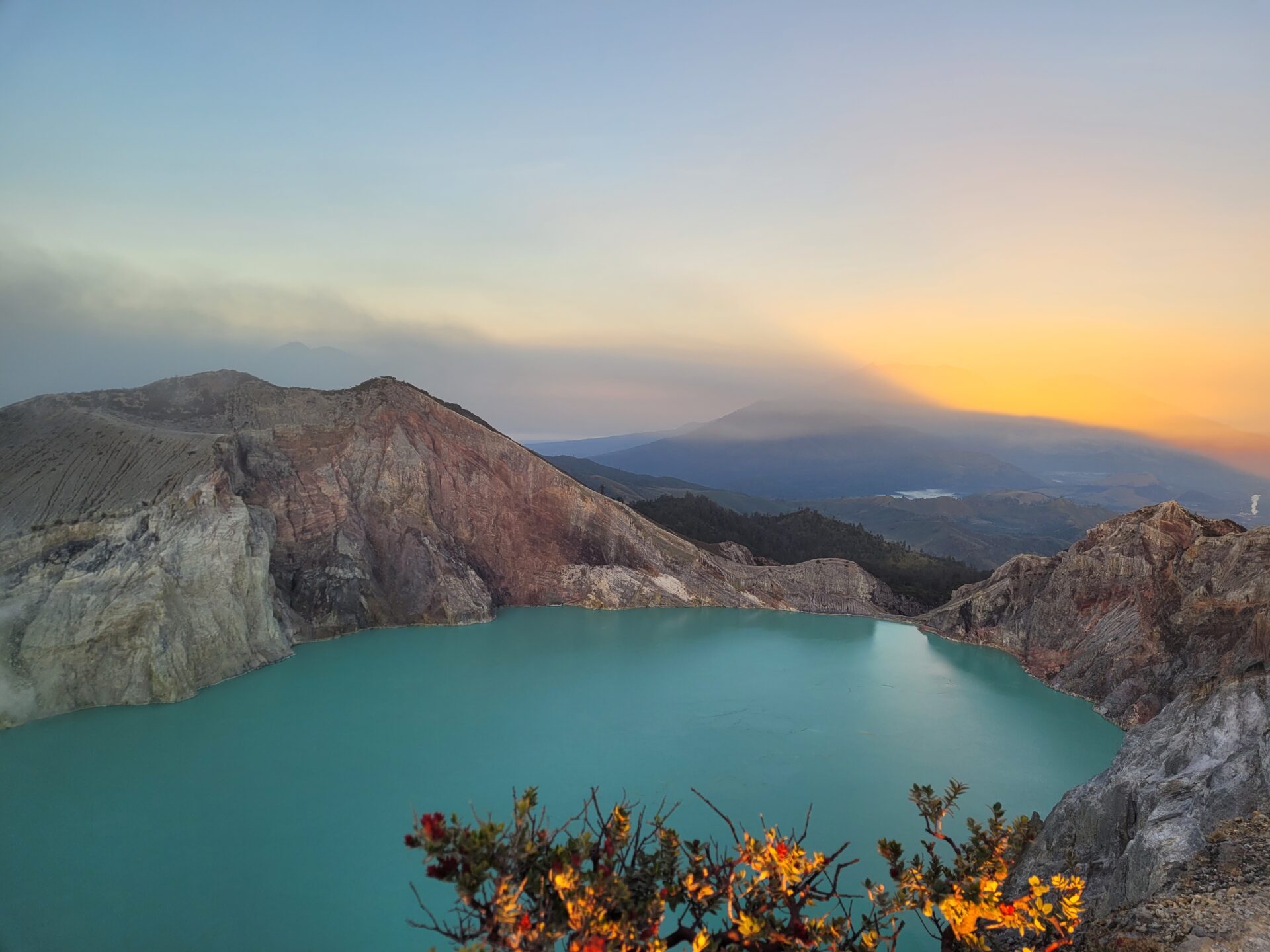 Read more about the article Java – 3 Vulkane, 2 Tempel und 1 Wasserfall