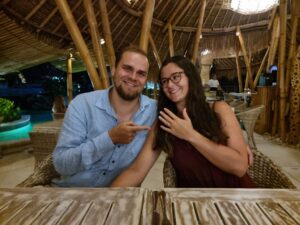 Read more about the article Ein Ring, sie zu knechten – 4 Freunde und eine Insel