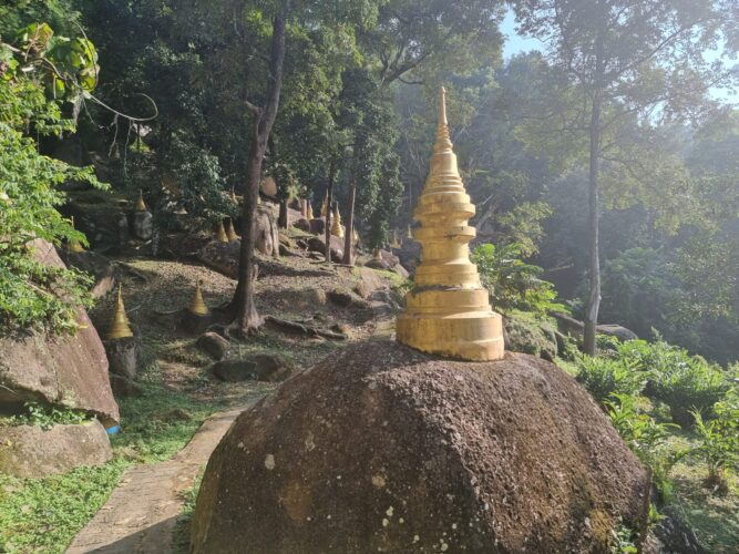 Goldene Stupas