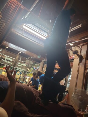 Voller Einsatz bei der Massage