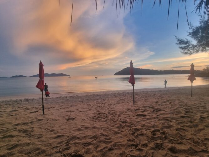 Khlong Kloi Strand