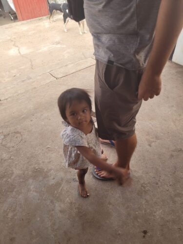 Anhängliche Kinder in Laos ;)
