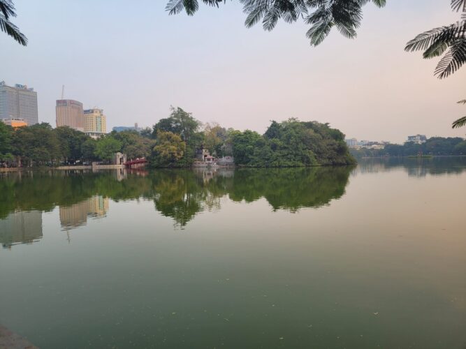 Hoan Kiem See